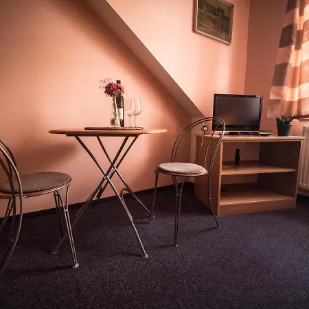 Holzbecher Ratiborice