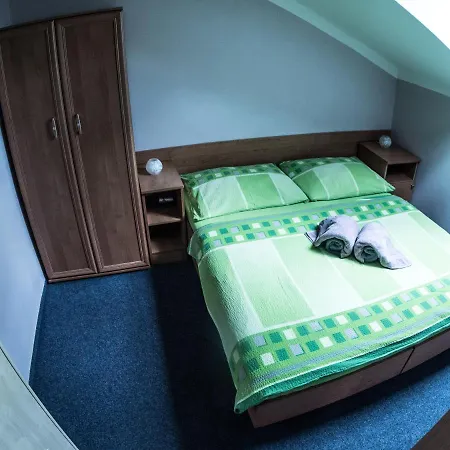 Holzbecher Ratiborice