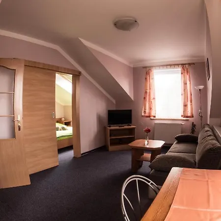 Holzbecher Ratiborice Česká Skalice