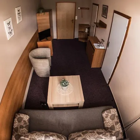 Holzbecher Ratiborice 3* Česká Skalice